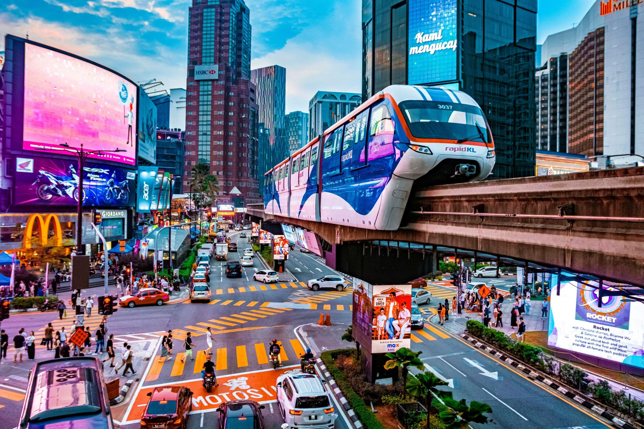 City view of Bukit Bintang, Kuala Lumpur, Malaysia by Hongwei FAN via Unsplash